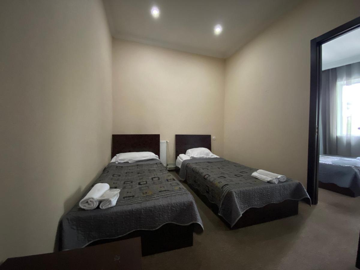 Hotel Shalimar Tbilisi Bagian luar foto